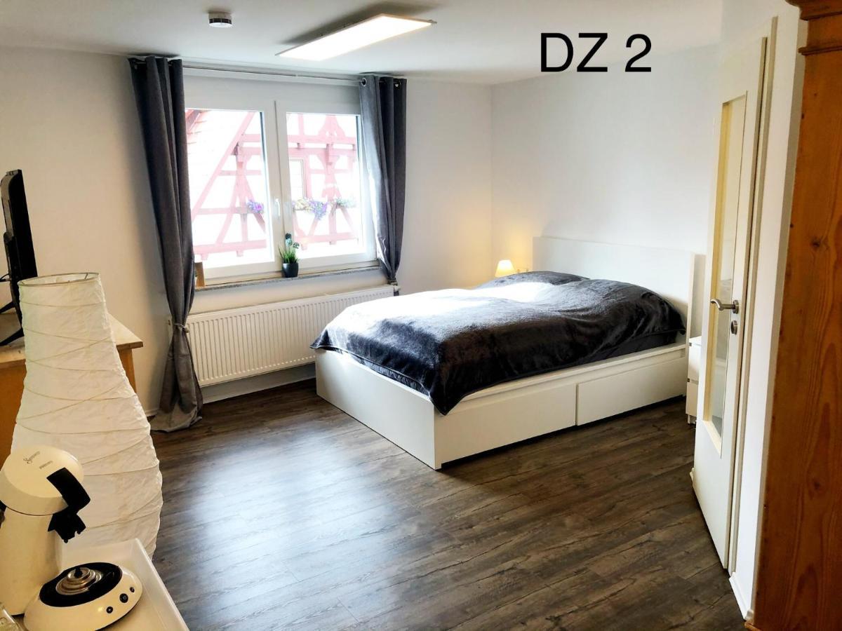 Lisas Gaestehaus Neckartenzlingen Buitenkant foto