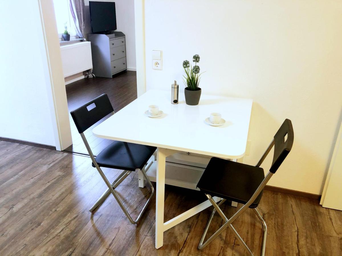 Lisas Gaestehaus Neckartenzlingen Buitenkant foto